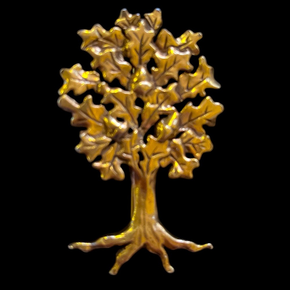 “Linsay Boyer” 1995 signed oak tree brooch